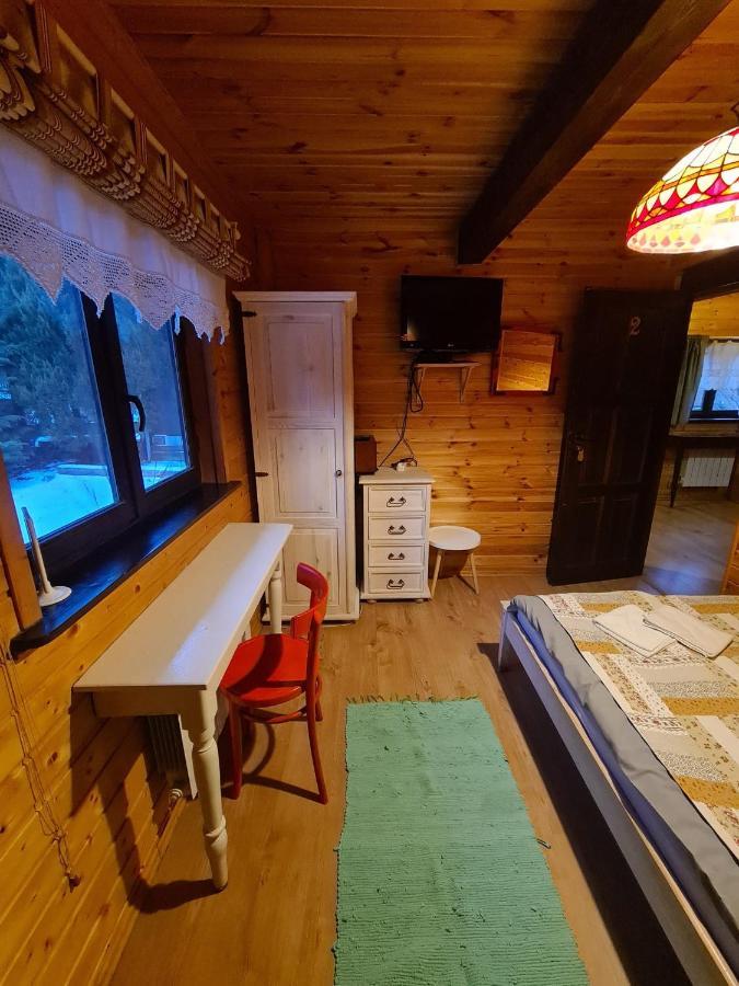 Chata Starych Znajomych Sanok Exterior foto